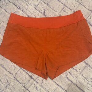 Athleta Run With It Textured 3.5” Shorts Orange Size XL